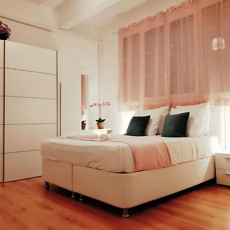 Апартаменты Cosy Plein Centre