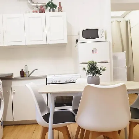 Cosy Plein Centre Apartman *